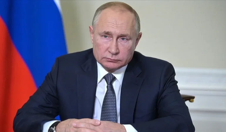 Putin'den Rus donanmasına talimat: "Gemilere el koyma girişimlerine karşılık verin" 1 Putin039den-Rus-donanmasina-talimat-quotGemilere-el-koyma-girisimlerine-karsilik-verinquot-featured