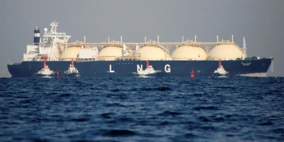 QatarEnergy, LNG teslimatlarındaki mücbir sebep uygulamasını uzattı