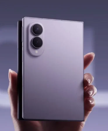 Samsung-yeni-katlanabilir-telefonunu-tanitti-Turkiye-fiyati-belli-oldu-featured
