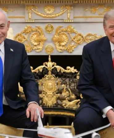 Trump ile Netanyahu bir araya geldi: Zirvede Türkiye ve İran başlıkları öne çıktı 7 Trump-ile-Netanyahu-bir-araya-geldi-Zirvede-Turkiye-ve-Iran-basliklari-one-cikti-featured