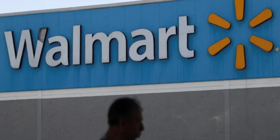 Trump: "Walmart, fiyatlarında büyük bir indirime gidecek"
