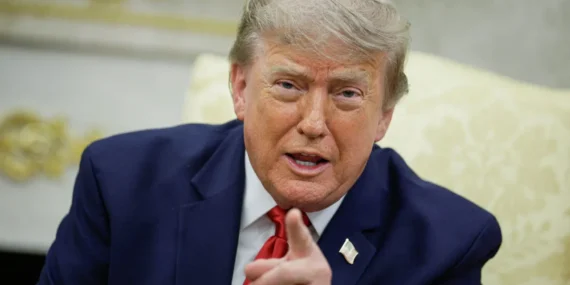 Trump'tan İran'a yeni tehdit! "Sert bir darbe indireceğiz"
