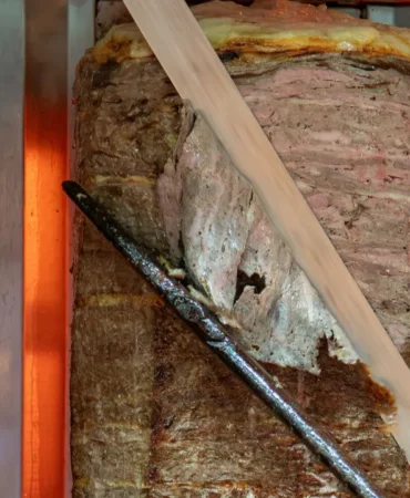Turk-doner-markasindan-Cin-hamlesi-Ilk-iki-restoran-faaliyete-gecti-featured