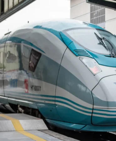 Turkiye8217de-Hizli-Tren-Agi-2053-Hedefiyle-48-Saatte-Seyahat-featured
