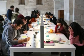 Üniversiteyi kazananlara 13 bin 750 TL destek: Başvuru şartları açıklandı 1 Universiteyi-kazananlara-13-bin-750-TL-destek-Basvuru-sartlari-aciklandi-featured