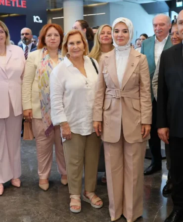 VakifBank-Sanat-Galerisi-8220Irade-Bizim-Zafer-Bizim8221-Sergisi-Acildi-featured