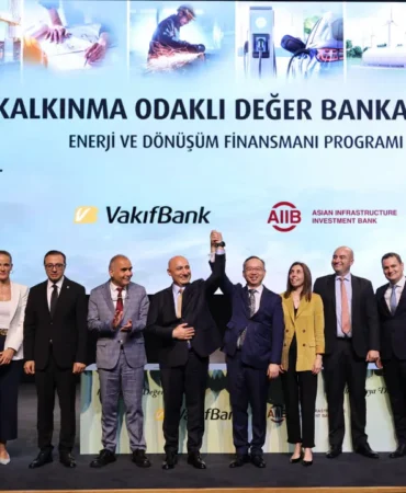 VakıfBank’tan deprem bölgesi ve yeşil dönüşüm için 300 milyon dolarlık finansman 5 VakifBanktan-deprem-bolgesi-ve-yesil-donusum-icin-300-milyon-dolarlik-finansman-featured
