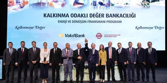 VakıfBank’tan deprem bölgesi ve yeşil dönüşüm için 300 milyon dolarlık finansman