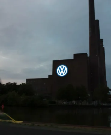 Volkswagen'de maliyet baskısı derinleşti: 50 bin kişilik yeni plan 3 Volkswagen039de-maliyet-baskisi-derinlesti-50-bin-kisilik-yeni-plan-featured