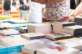 Yapay-Zeka-Kitap-Sektorunu-Yeniden-Sekillendiriyor-Pazar-Verileri-Alarm-Veriyor-featured
