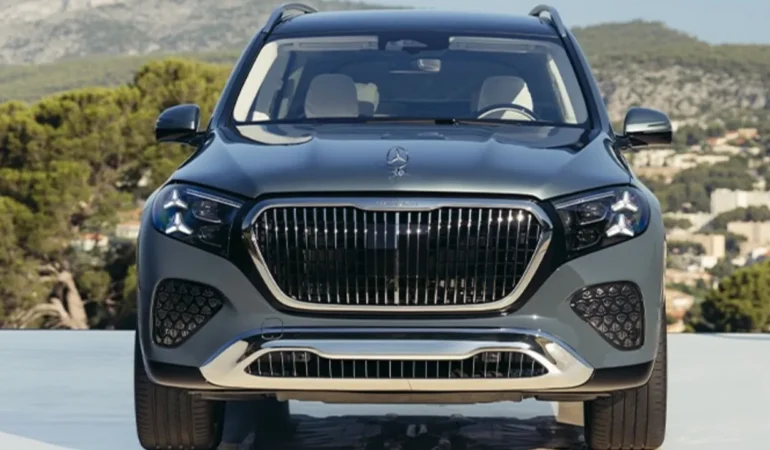 Yıldızların savaşı: Mercedes yeni otomobilini tanıttı, Rolls-Royce ve Bentley'e gözdağı 5 Yildizlarin-savasi-Mercedes-yeni-otomobilini-tanitti-Rolls-Royce-ve-Bentley039e-gozdagi-featured