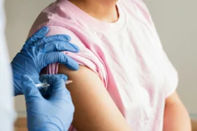 50 yaş üstüne yeni mRNA aşısı! FDA, Moderna'nın grip aşısı onaylandı 3 50-yas-ustune-yeni-mRNA-asisi-FDA-Moderna039nin-grip-asisi-onaylandi-featured