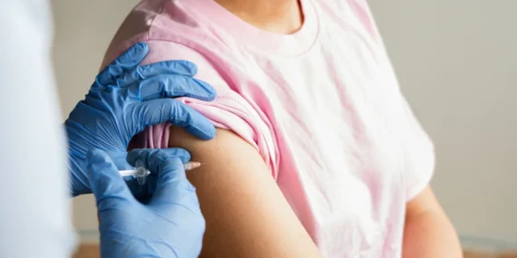 50 yaş üstüne yeni mRNA aşısı! FDA, Moderna'nın grip aşısı onaylandı