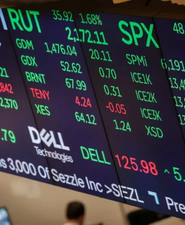 ABD Borsaları Rekor Tazeledi: Yapay Zeka Rüzgarı S&P 500'ü Taşıdı 10 ABD-Borsalari-Rekor-Tazeledi-Yapay-Zeka-Ruzgari-SampP-5008217u-Tasidi-featured