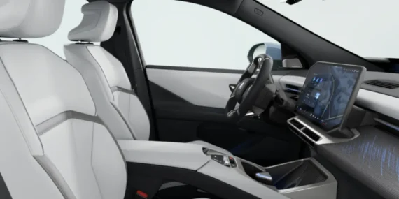 BMW'den araç sahiplerini kızdıran hamle: Kontağı çevirince reklam çıkıyor!