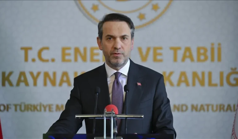 Bakan-Bayraktar-quotTurkiye-petrol-ve-dogalgaz-aramaciliginda-yeni-faza-gectiquot-featured