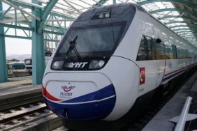 Bakan duyurdu: Ankara-Kayseri arası 1 saat 45 dakikaya inecek 3 Bakan-duyurdu-Ankara-Kayseri-arasi-1-saat-45-dakikaya-inecek-featured