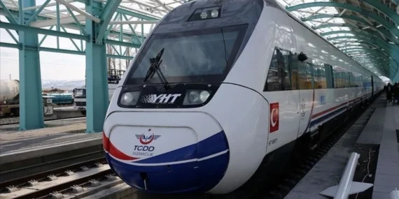 Bakan duyurdu: Ankara-Kayseri arası 1 saat 45 dakikaya inecek