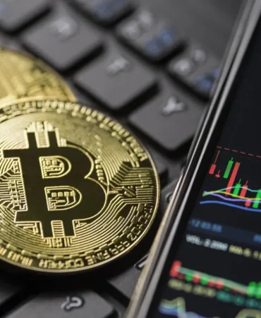 Bitcoin039in-039500-gun039-kurali-alarm-verdi-Yeni-alim-firsati-mi-doguyor-featured