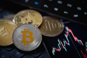 Bitcoin'de Kritik Dönemeç: 80 Bin Dolara Doğru Yeni Sinyaller 4 Bitcoin8217de-Kritik-Donemec-80-Bin-Dolara-Dogru-Yeni-Sinyaller-featured