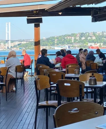 Çocukların sütü adisyona eklendi: Tarihi işletmeye 51 bin 649 TL ceza 7 Cocuklarin-sutu-adisyona-eklendi-Tarihi-isletmeye-51-bin-649-TL-ceza-featured