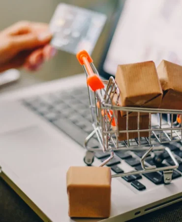 E-ticaret-devinden-isten-cikarma-karari-220-calisanla-yollar-ayrilacak-featured