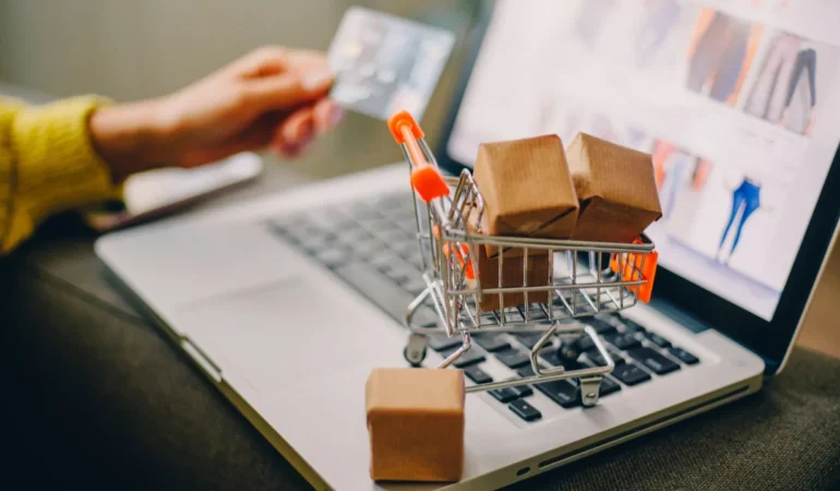 E-ticaret-devinden-isten-cikarma-karari-220-calisanla-yollar-ayrilacak-featured