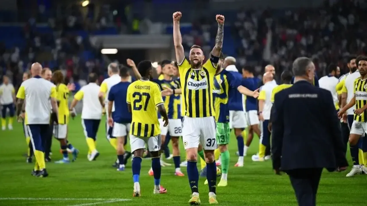 Fenerbahçe Şampiyonlar Ligi'nde: Türkiye 18 Yıl Sonra Yeniden Tekrar 6 Fenerbahce-Sampiyonlar-Ligi8217nde-Turkiye-18-Yil-Sonra-Yeniden-Tekrar-featured