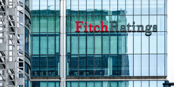 Fitch'ten petrol fiyatları için dikkat çeken tahmin: Brent'te 70 dolar mesajı