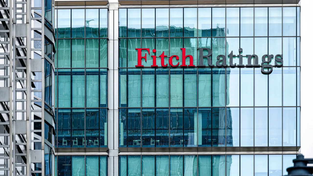 Fitch039ten-petrol-fiyatlari-icin-dikkat-ceken-tahmin-Brent039te-70-dolar-mesaji-featured