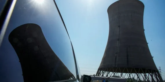 Gravelines Nükleer Santrali Yine Durdu: Denizanası Alarmı