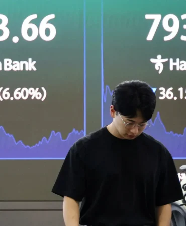 Güney Kore borsasında sert dalgalanma: Samsung ve SK Hynix hisseleri kayıpta 7 Guney-Kore-borsasinda-sert-dalgalanma-Samsung-ve-SK-Hynix-hisseleri-kayipta-featured