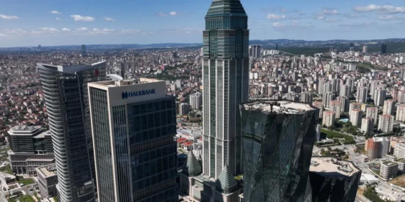 Halkbank'tan borsada halka arz yöntemiyle yüzde 25 sermaye artırımı kararı