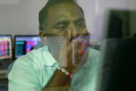 Hindistan-Piyasalarinda-Kapanis-Muzayedesi-Heyecani-featured
