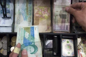 Iran-Dolar-Kuru-Rekoru-Tumen-Tarihi-Dususte-featured