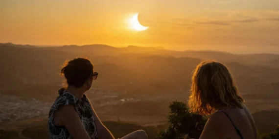 İspanya’da Tam Güneş Tutulması: Somosierra’ya Turist Akını