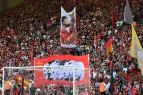Jeff-Bezos-Liverpool-Satin-Aliminda-Lider-Konsorsiyumda-featured