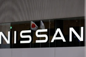 Nissan039da-ibre-tersine-dondu-Isletme-zarari-yerini-kara-birakti-featured
