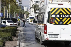 Okul Servislerinde Korsan Tehlikesi: TŞOF'tan Velilere Uyarı 3 Okul-Servislerinde-Korsan-Tehlikesi-TSOF8217tan-Velilere-Uyari-featured