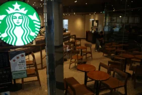 Olaylı kampanya, Gwangju Katliamı’nı çağrıştırmıştı: Starbucks Kore’ye polis baskını 8 Olayli-kampanya-Gwangju-Katliamini-cagristirmisti-Starbucks-Koreye-polis-baskini-featured