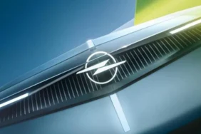 Opel Ağustos fiyat listesini açıkladı: Elektrikli ve hibrit modellerde indirim 7 Opel-Agustos-fiyat-listesini-acikladi-Elektrikli-ve-hibrit-modellerde-indirim-featured