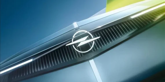 Opel Ağustos fiyat listesini açıkladı: Elektrikli ve hibrit modellerde indirim