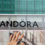 Pandora-Gumus-Yerine-Platin-Kaplamaya-Yoneliyor-featured