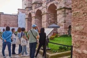 Rehberler uyardı: "Bu kişiler Türkiye'nin turizm imajına zarar veriyor" 3 Rehberler-uyardi-quotBu-kisiler-Turkiye039nin-turizm-imajina-zarar-veriyorquot-featured