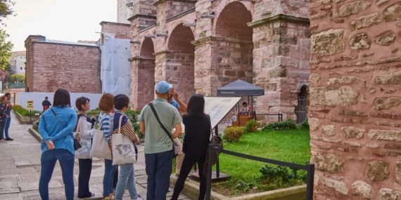 Rehberler uyardı: "Bu kişiler Türkiye'nin turizm imajına zarar veriyor"