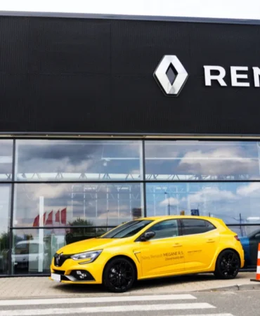 Renault Ağustos fiyat listesini açıkladı: Boreal'de kampanya sürüyor, o modele 302 bin TL zam 2 Renault-Agustos-fiyat-listesini-acikladi-Boreal039de-kampanya-suruyor-o-modele-302-bin-TL-zam-featured