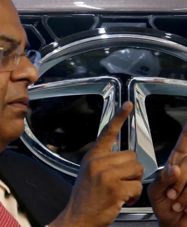 Tata Group'ta Liderlik Krizi: Başkan Ayrılıyor, Hisseler Düşüyor 4 Tata-Group8217ta-Liderlik-Krizi-Baskan-Ayriliyor-Hisseler-Dusuyor-featured