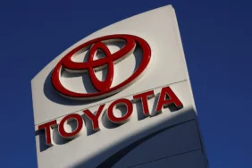 Toyota'dan 500 Bin Araçlık Geri Çağırma: Yazılım Sorunu Tehlike Yarattı 4 Toyota8217dan-500-Bin-Araclik-Geri-Cagirma-Yazilim-Sorunu-Tehlike-Yaratti-featured