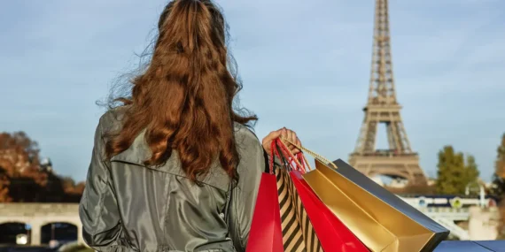 Türk turist 2026'da daha az harcadı: Türkiye'nin turizm gideri azaldı