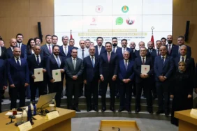 Türkiye ve Irak arasında yeni petrol anlaşması: Günlük 750 bin varil taşınacak 3 Turkiye-ve-Irak-arasinda-yeni-petrol-anlasmasi-Gunluk-750-bin-varil-tasinacak-featured